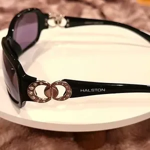 Halston Heritage | Accessories | Halston Sunglasses Nwot  display picture 3